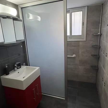 Georges 2 Bedroom