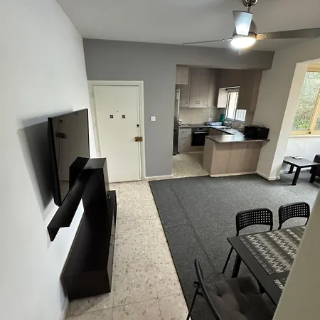 Georges 2 Bedroom Лимасол