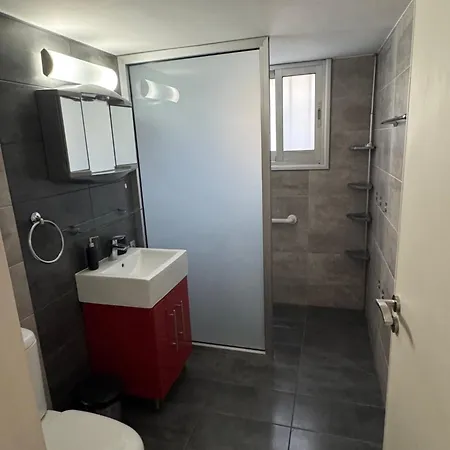 Georges 2 Bedroom *
