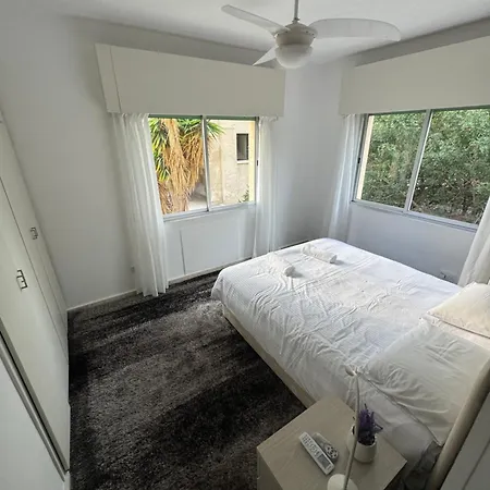 Georges 2 Bedroom *